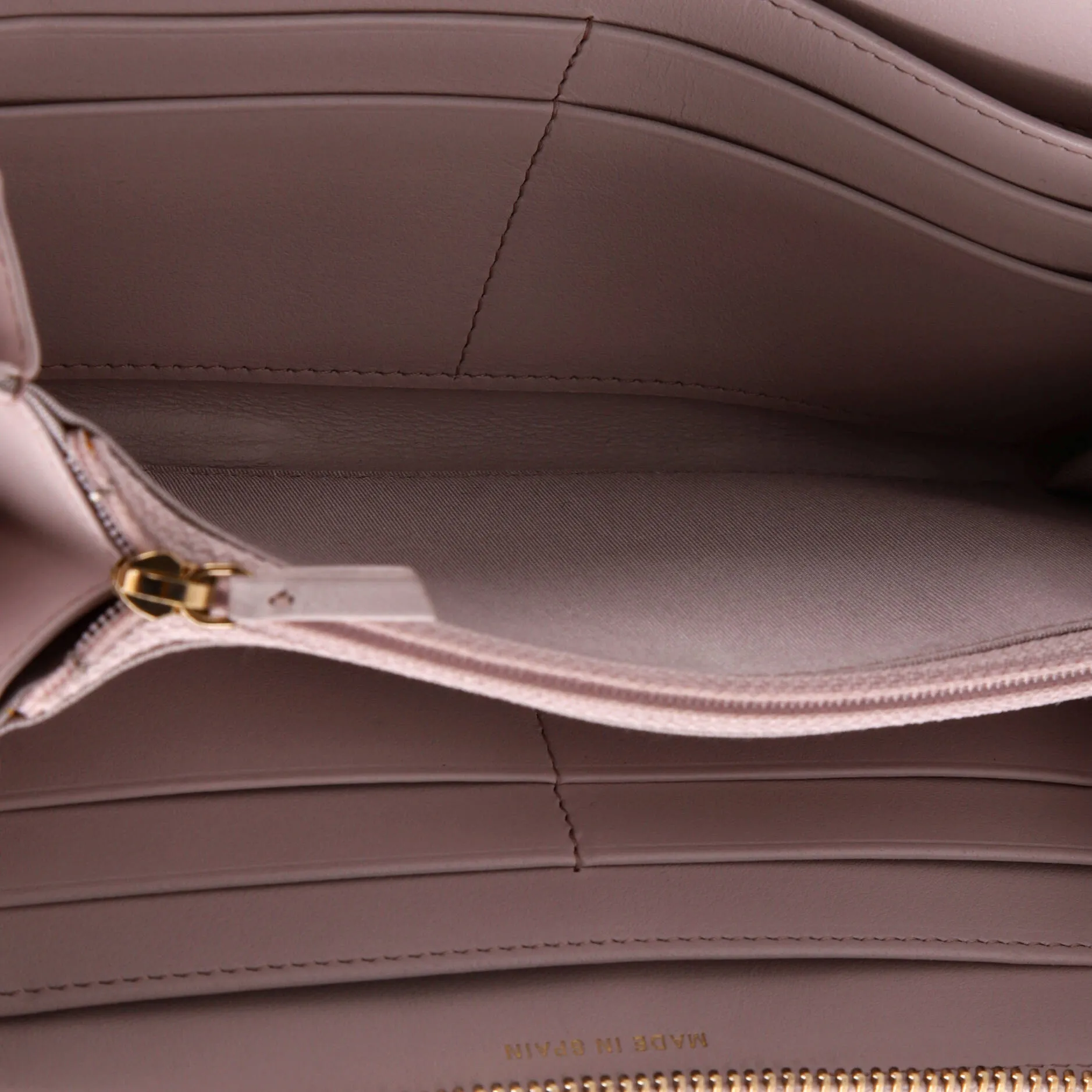 19 Zip Around Wallet Quilted Lambskin Long