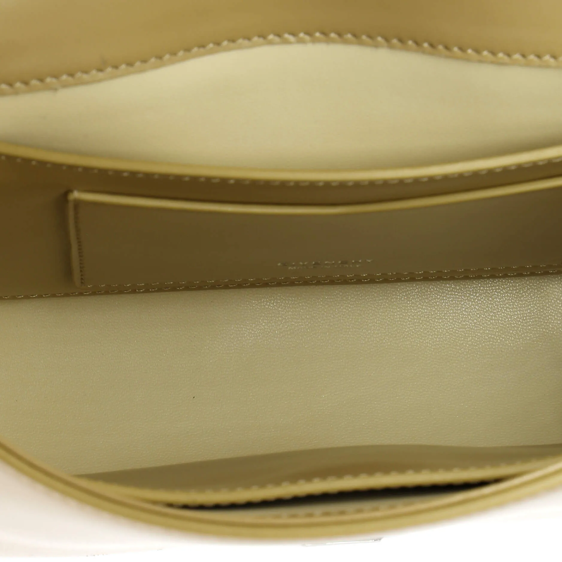 4G Shoulder Bag Leather Medium