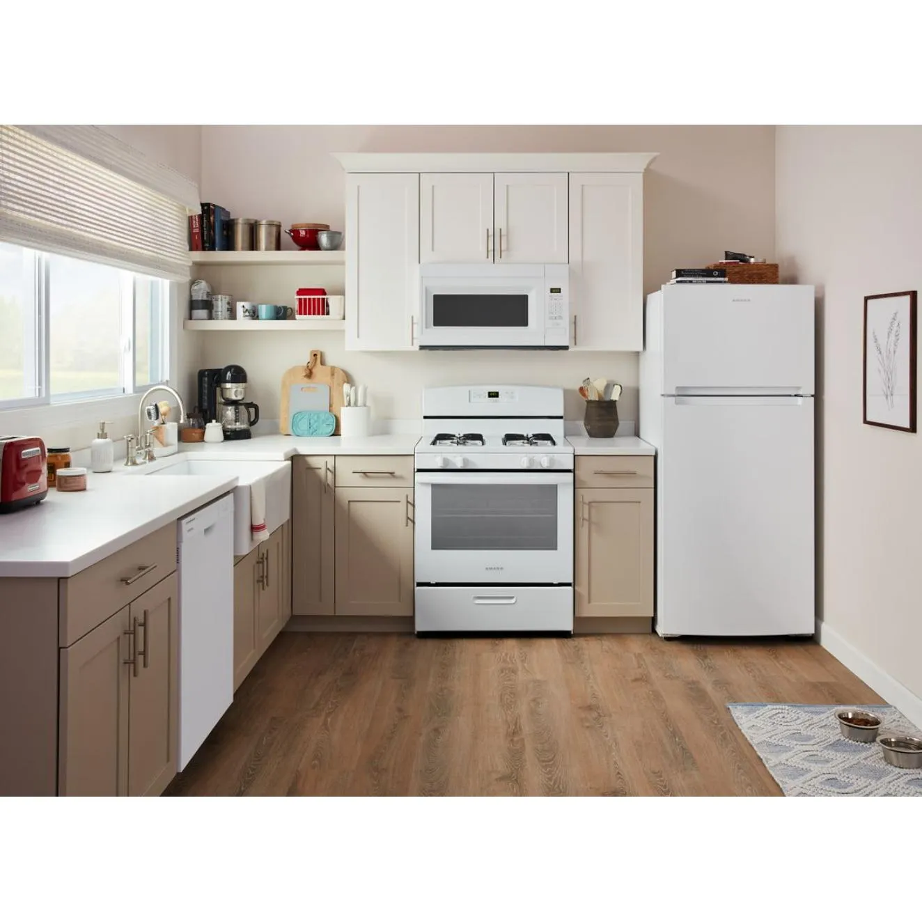Amana 28-inch, 16.4 cu. ft. Freestanding Top Freezer Refrigerator ARTX3028PW