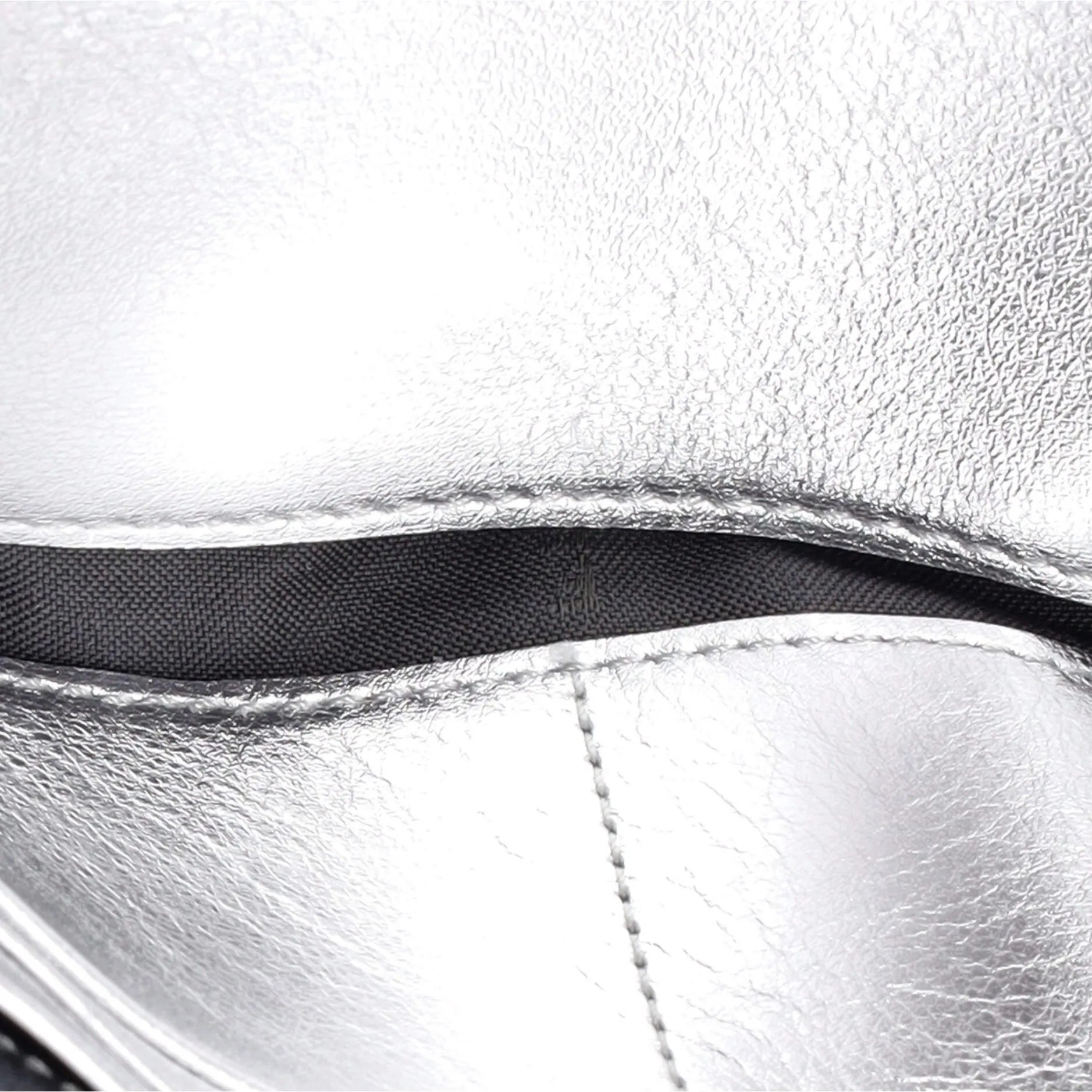 Baguette Continental Wallet Zucca Embossed Leather