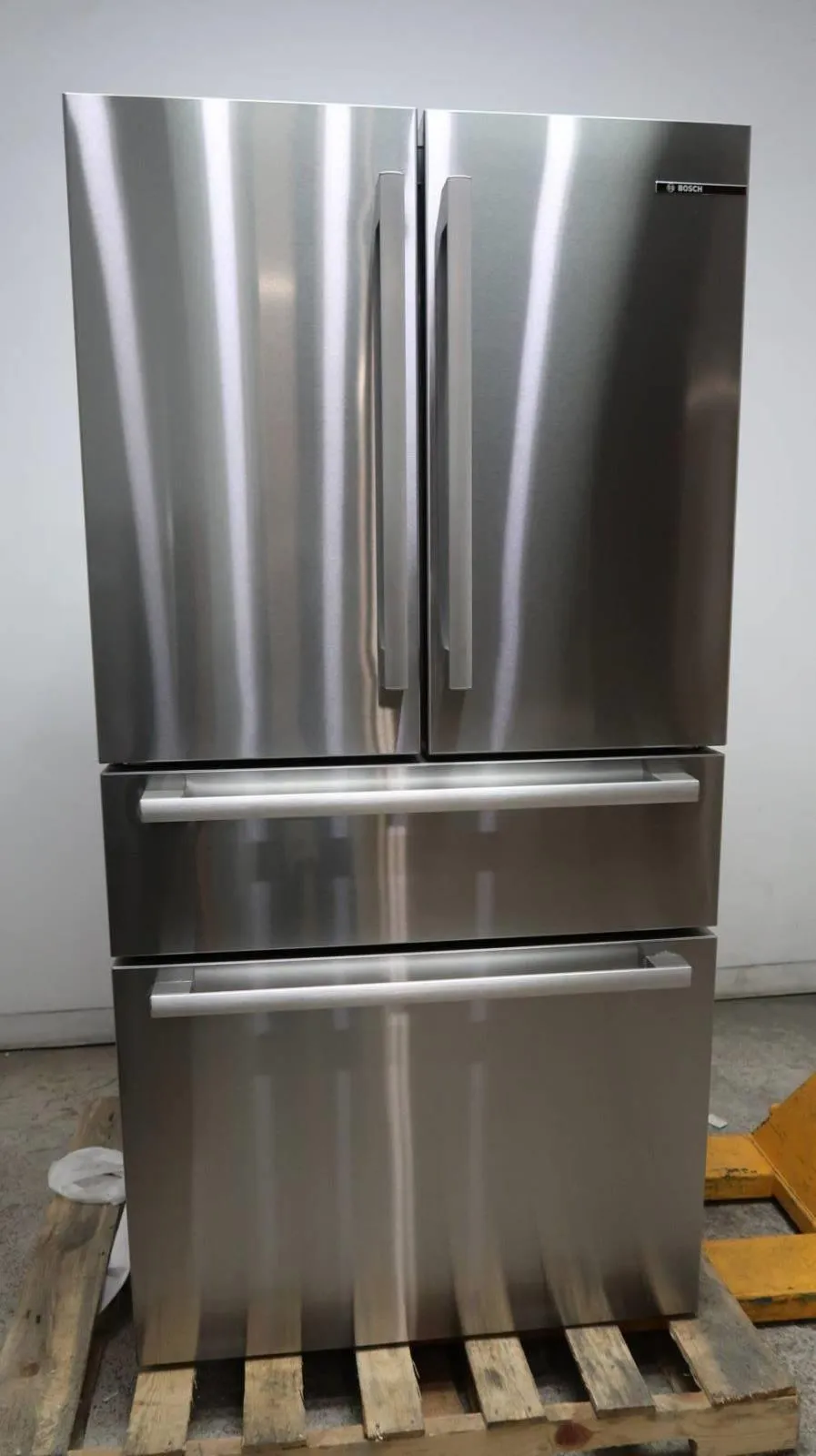 Bosch 800 Series 36 Inch Counter Depth French Door Smart Refrigerator B36CL80SNS
