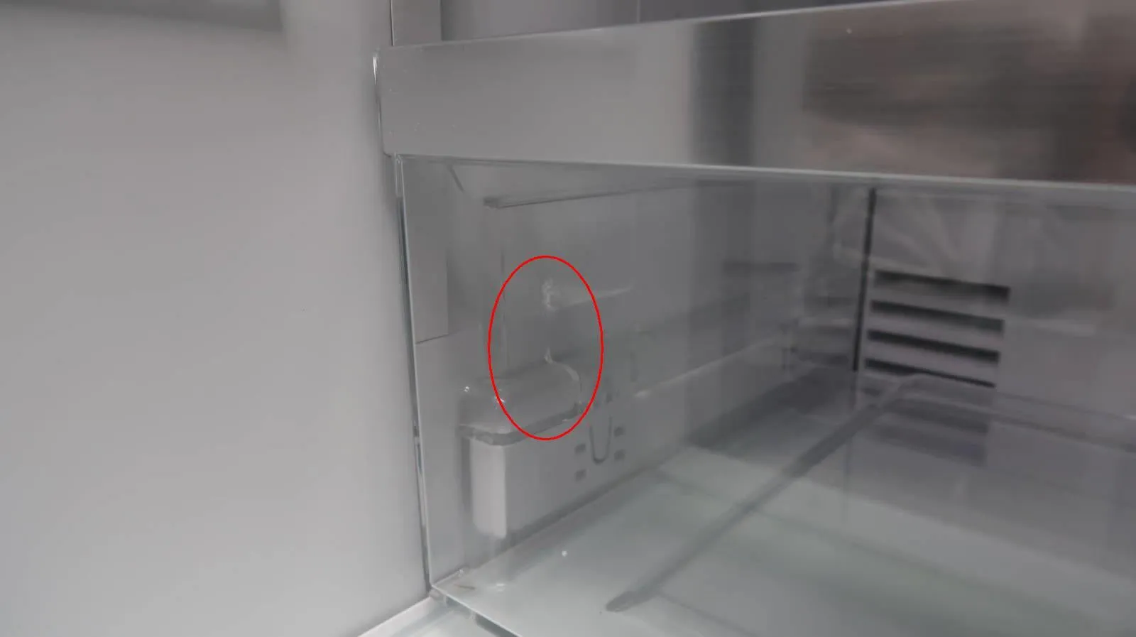 Bosch 800 Series 36 Inch Counter Depth French Door Smart Refrigerator B36CL80SNS