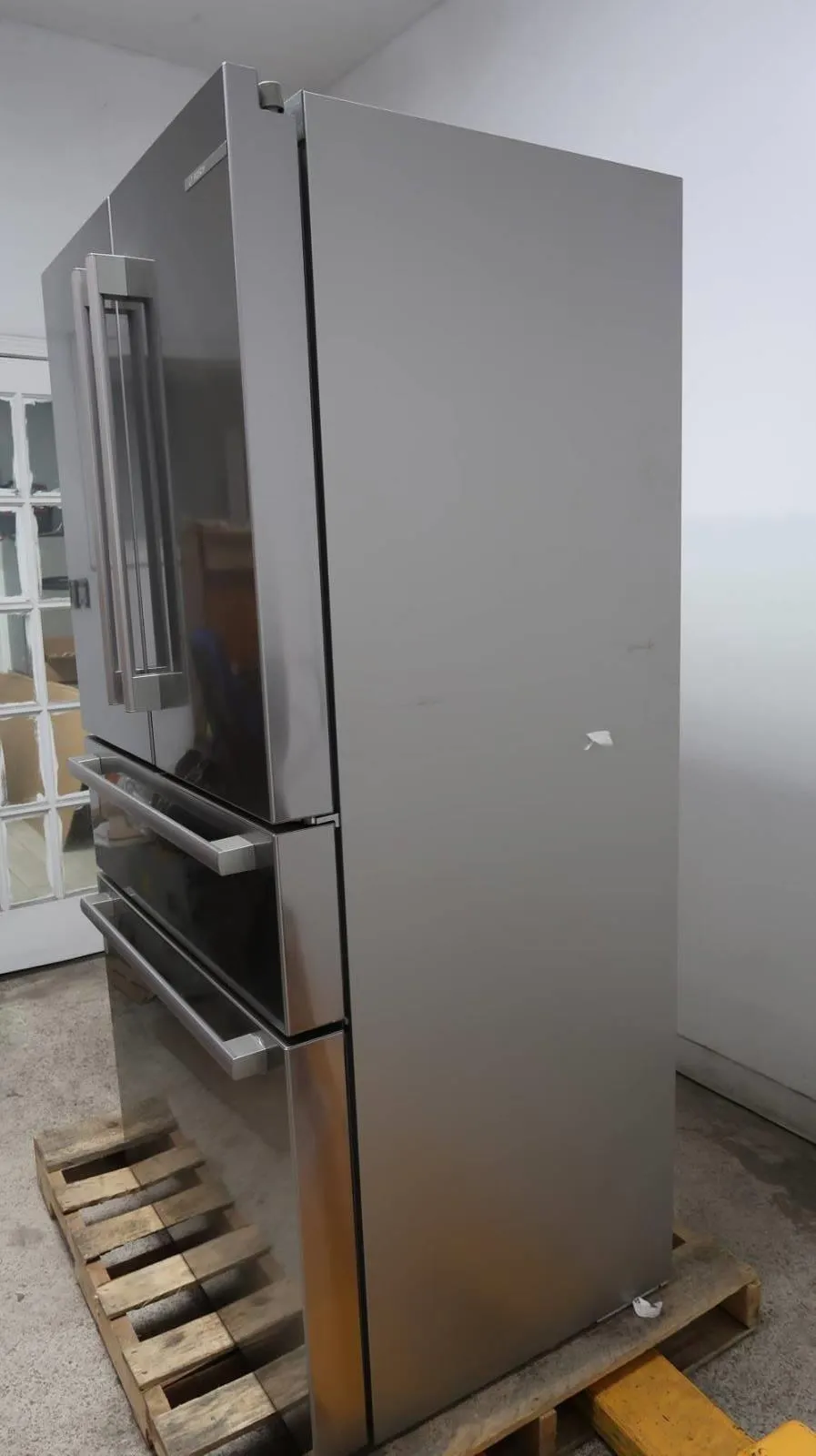 Bosch 800 Series 36 Inch Counter Depth French Door Smart Refrigerator B36CL80SNS