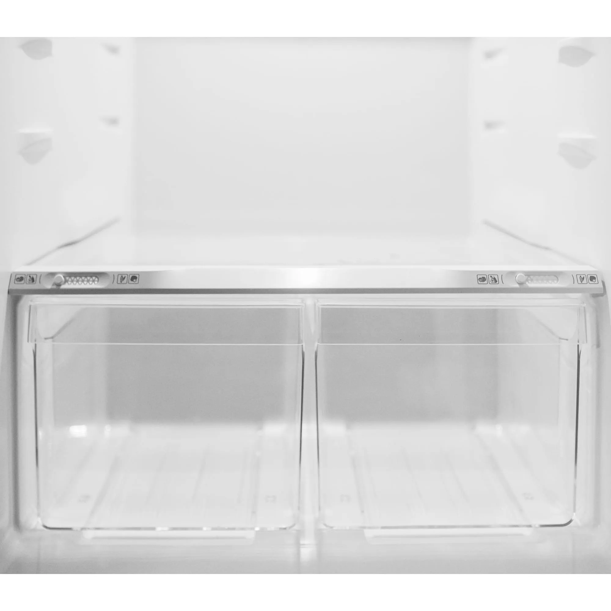 Danby 28-inch, 18 cu. ft. Freestanding Top Freezer Refrigerator DFF176B1WDB