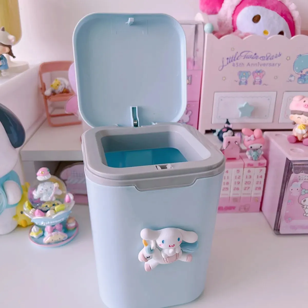 Kawaii Sanrio Desktop Trash Can