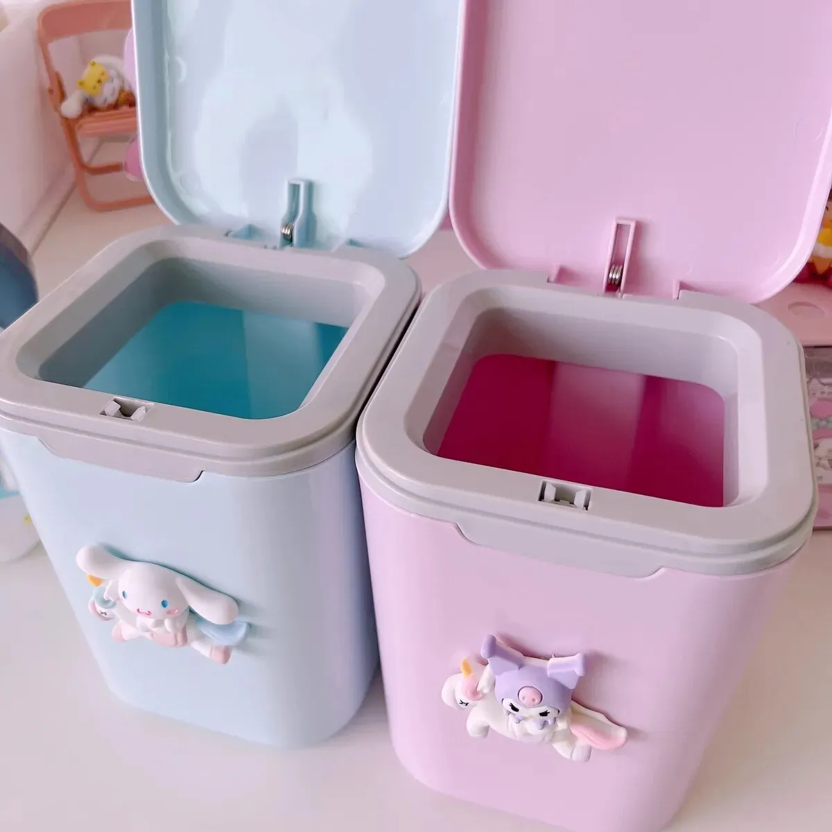 Kawaii Sanrio Desktop Trash Can