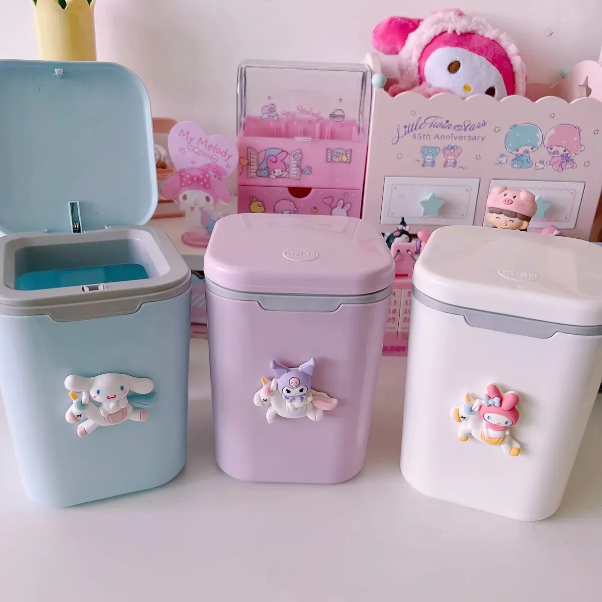 Kawaii Sanrio Desktop Trash Can