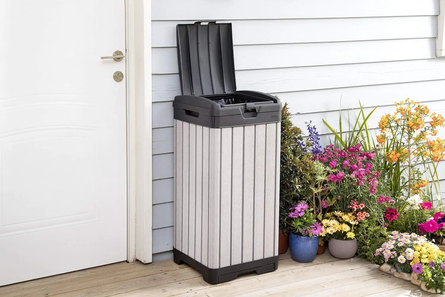Keter Rockford 120lt Outdoor Waste Bin