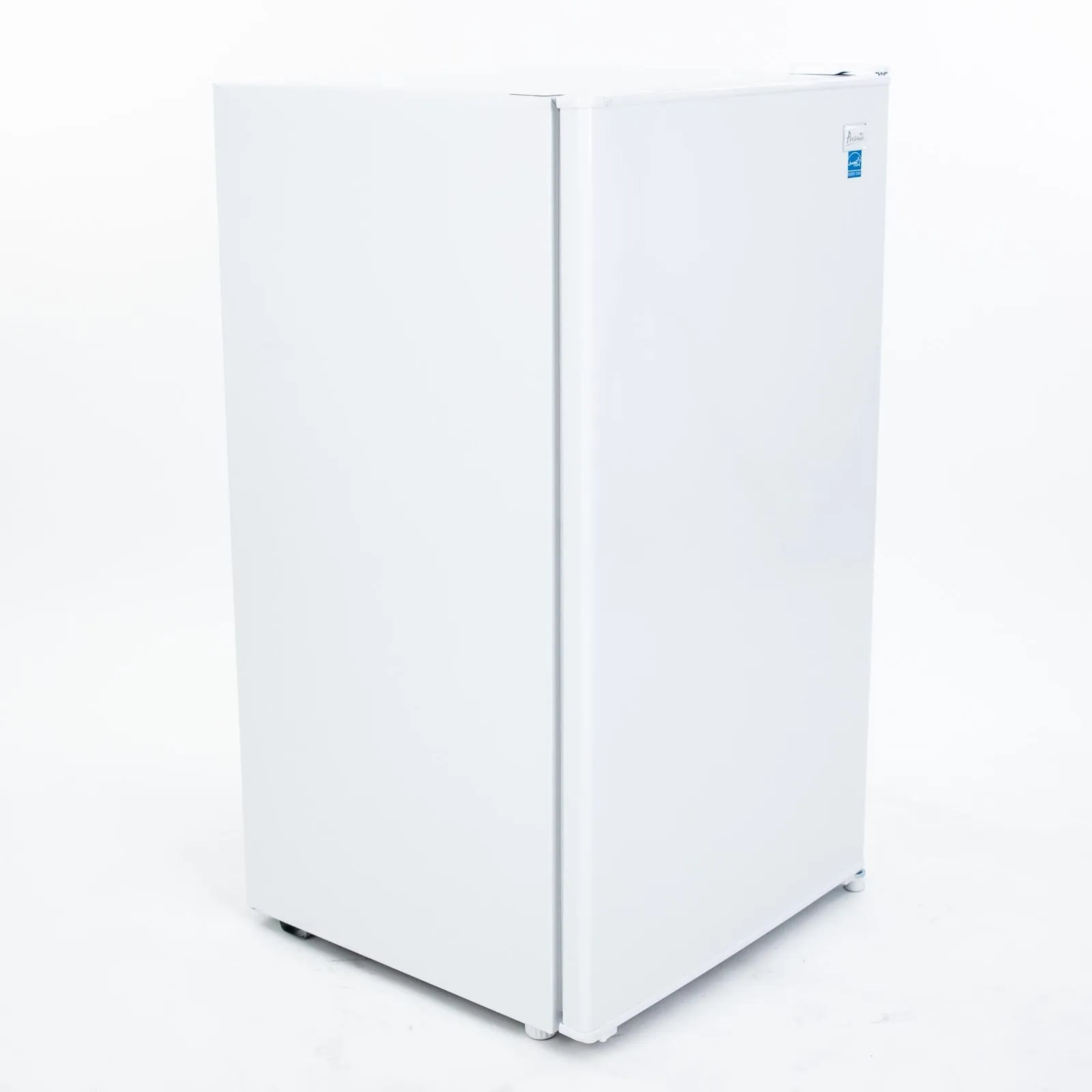 RM3306W Avanti 3.2 cu. ft. Compact Refrigerator - White / 3.2 cu. ft.