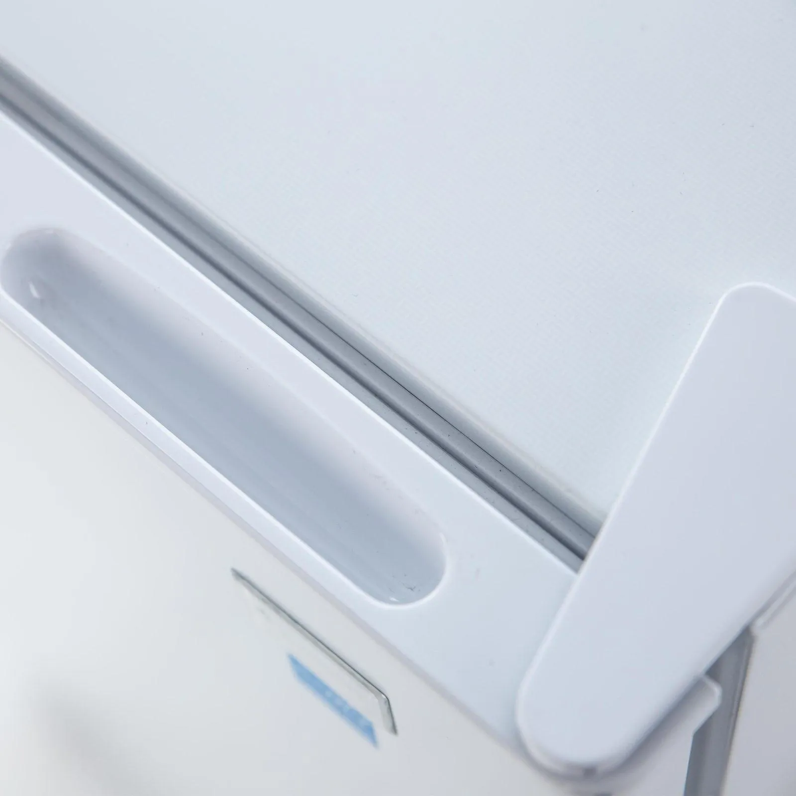 RM3306W Avanti 3.2 cu. ft. Compact Refrigerator - White / 3.2 cu. ft.