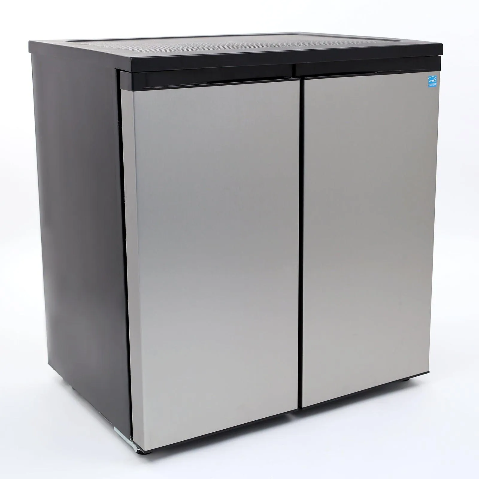 RMS551SS Avanti 5.5 cu. ft. Compact Refrigerator - Stainless Steel / 5.5 cu. ft.